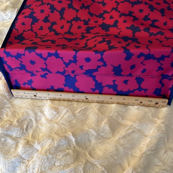 New! Floral Tote Bag by Estée Lauder - Picture 5 of 7